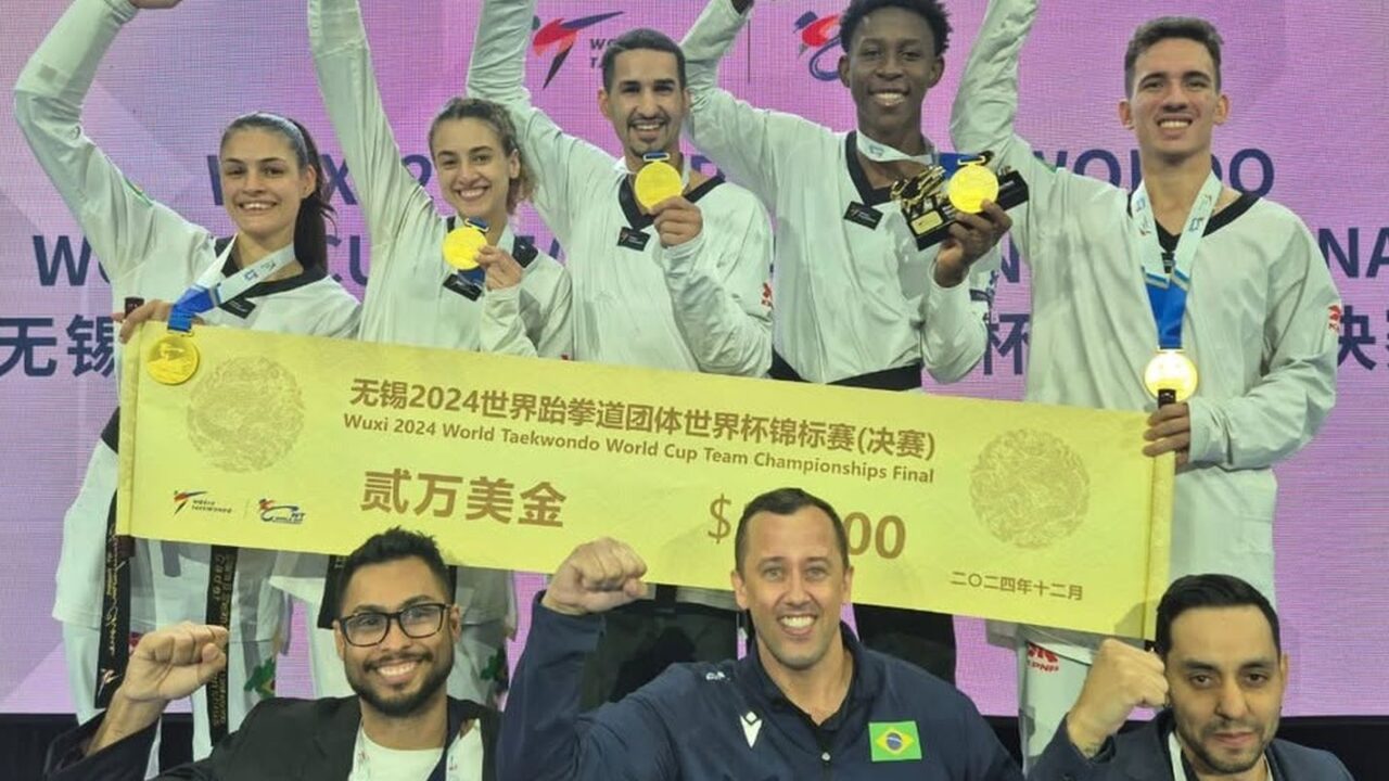 Brasil é bicampeão por equipes na Copa do Mundo de taekwondo na China