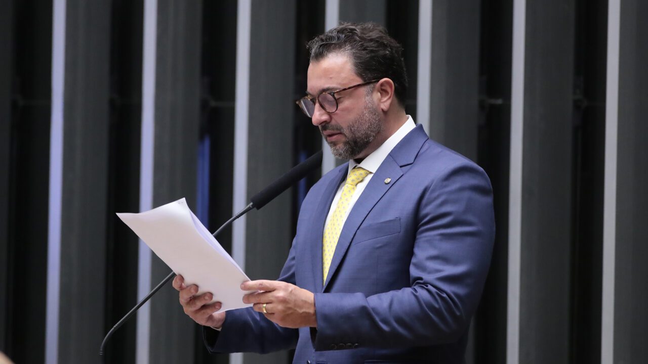 Aprovado texto-base de projeto do ajuste fiscal que prevê novo limite de gastos em caso de déficit nas contas