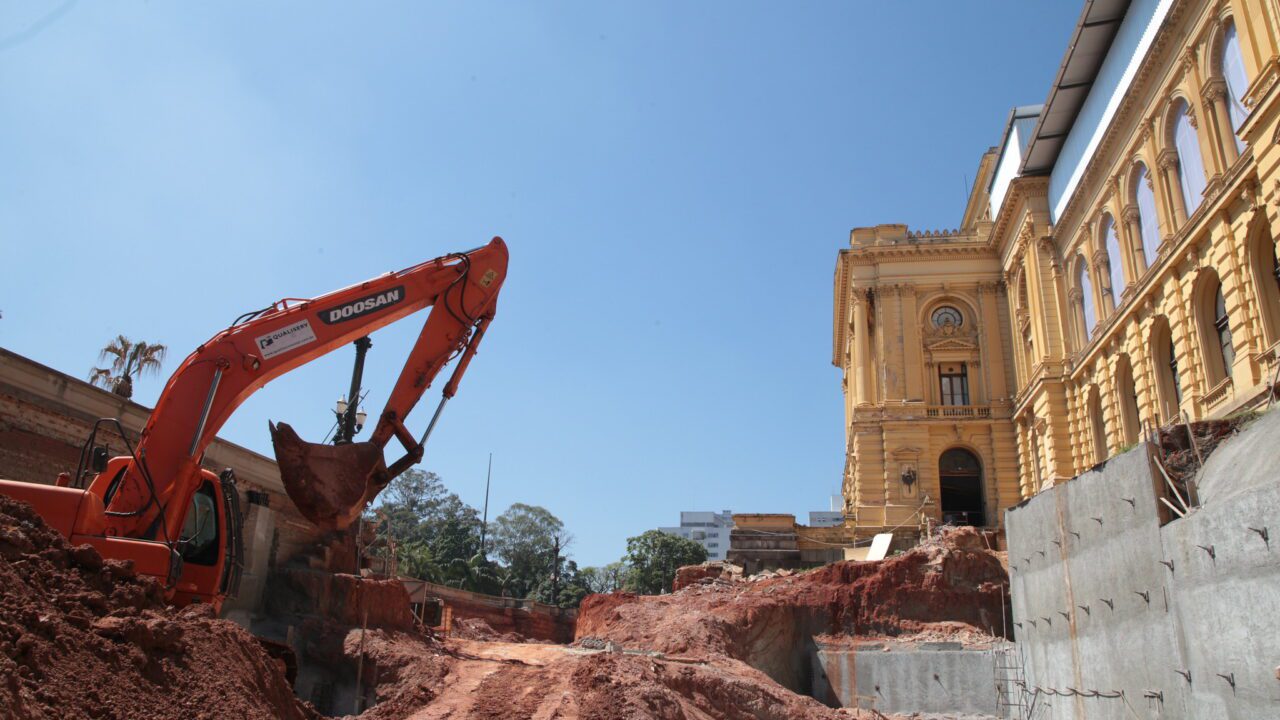 Comissão de Orçamento avalia obras com indícios de irregularidades