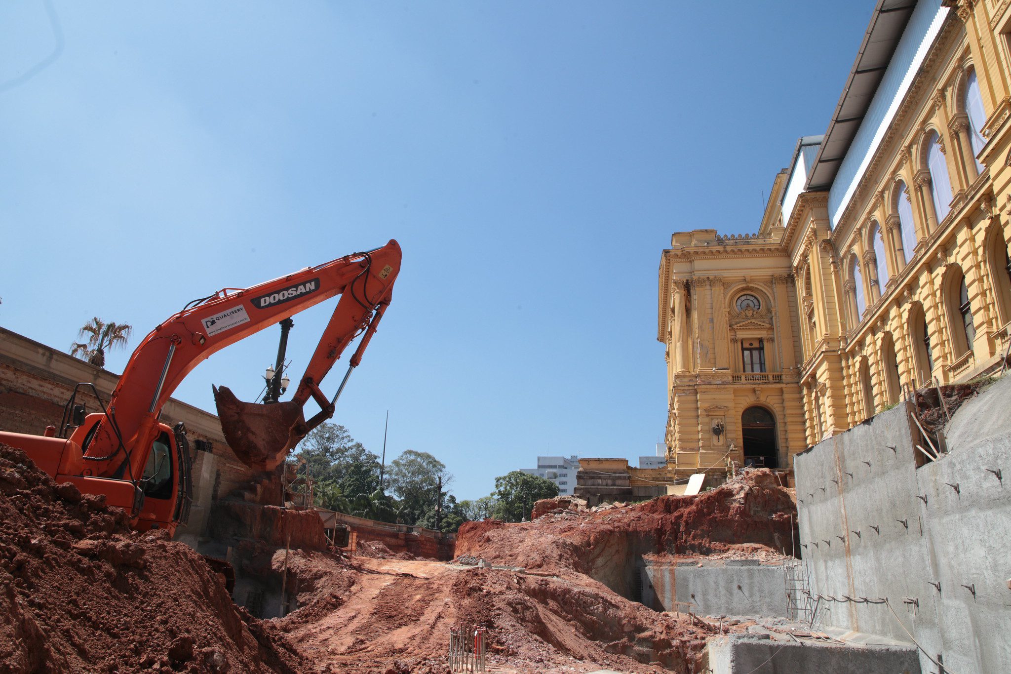 Comissão de Orçamento avalia obras com indícios de irregularidades