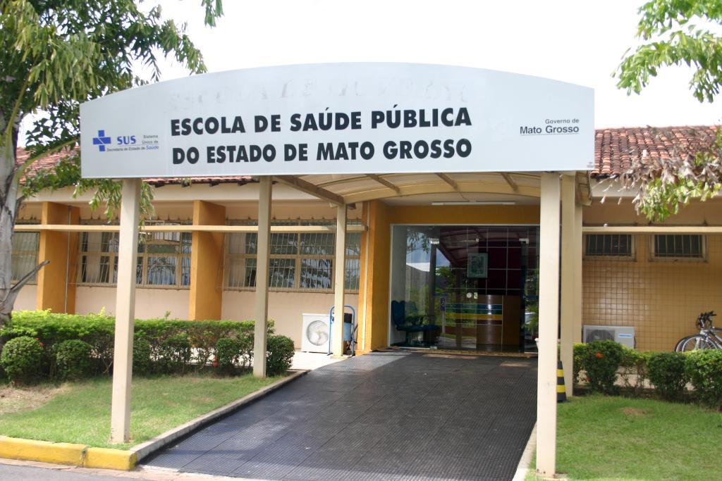 Comissão debate o fortalecimento de escolas estaduais de saúde pública