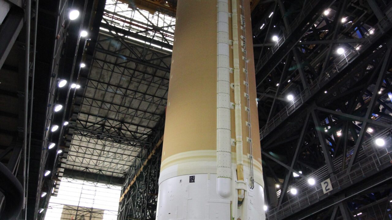 Artemis II Core Stage Goes Vertical