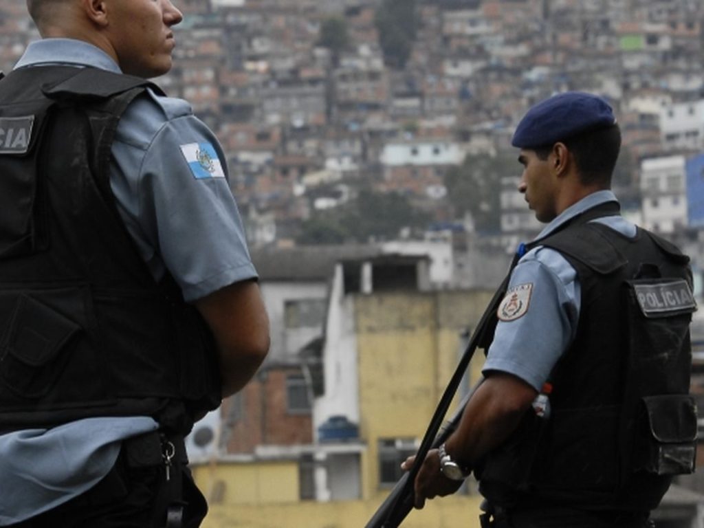 Castro é contra decreto que cria regras no uso da força por policiais