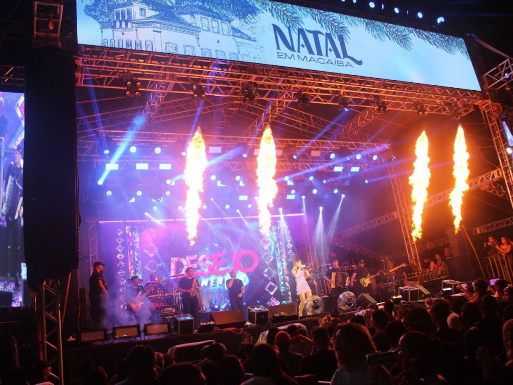 Multidão curte terceira noite do Natal em Macaíba, hoje tem Alcymar Monteiro