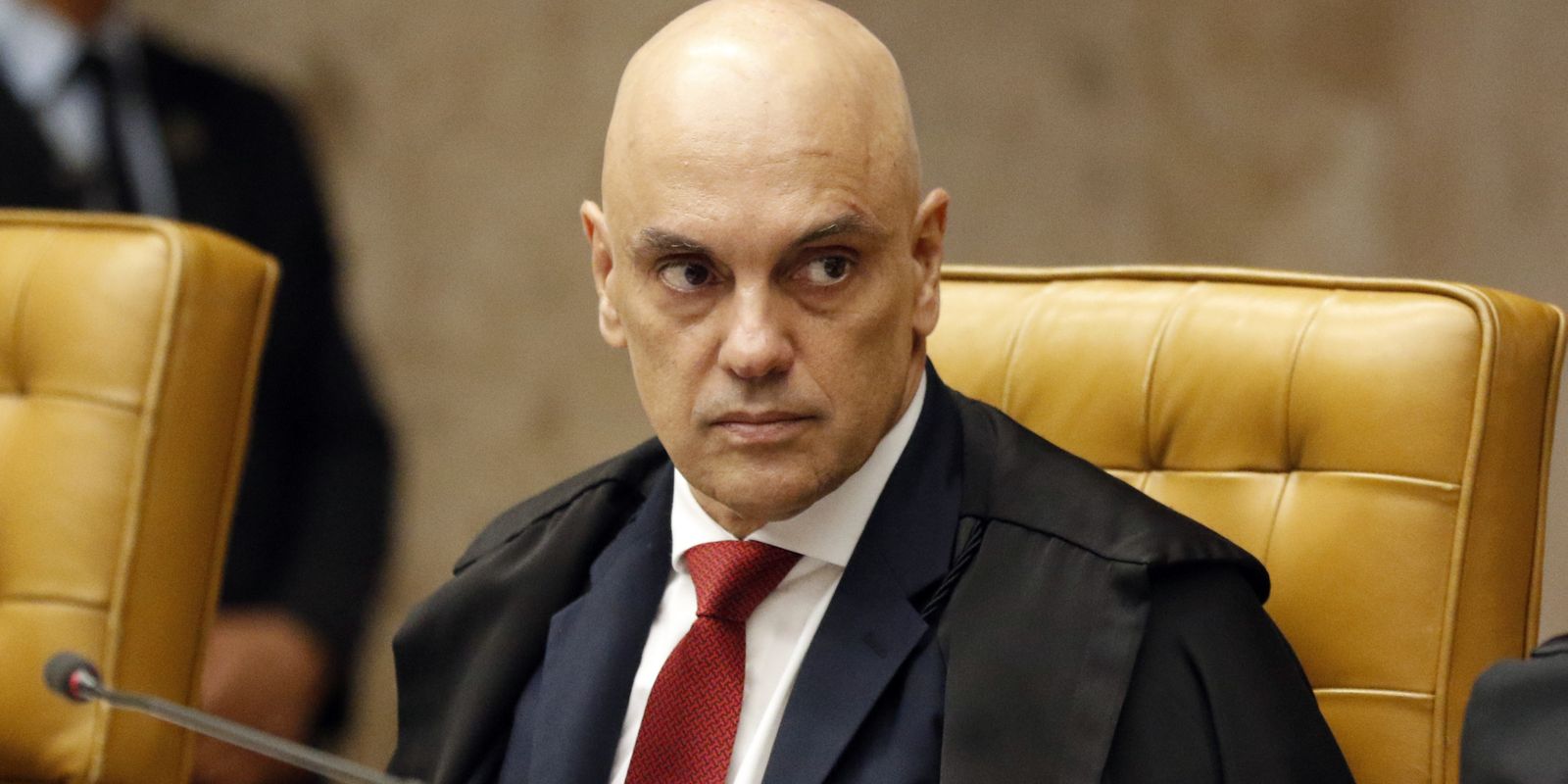 Maioria do STF nega recurso para tirar Moraes do inquérito do golpe