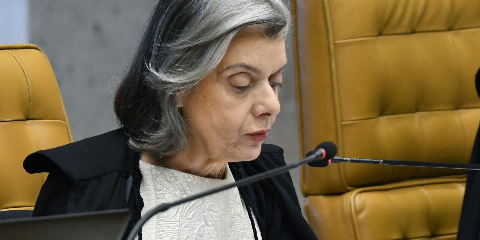 Cármen Lúcia defende mais participação de eleitores maiores de 70 anos