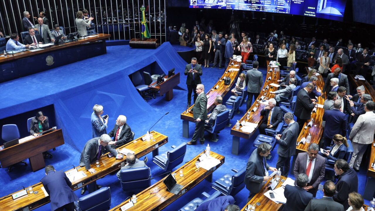 Senado aprova texto-base da reforma tributária