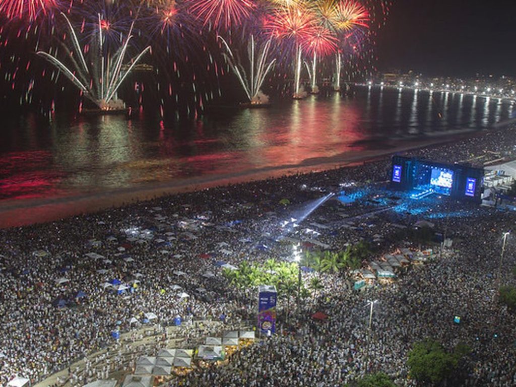 Réveillon de Copacabana receberá seis navios de cruzeiro e 300 barcos