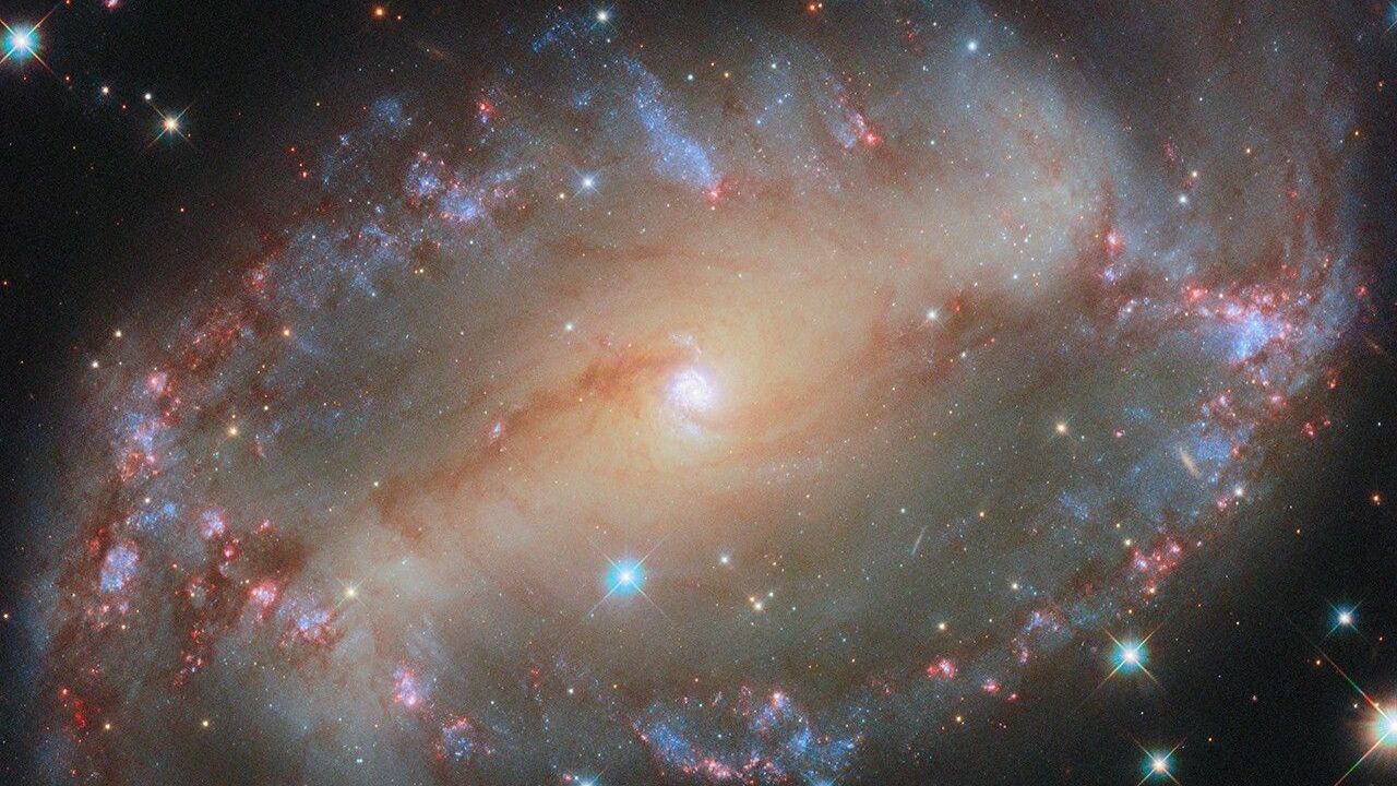 Hubble Spies a Cosmic Eye