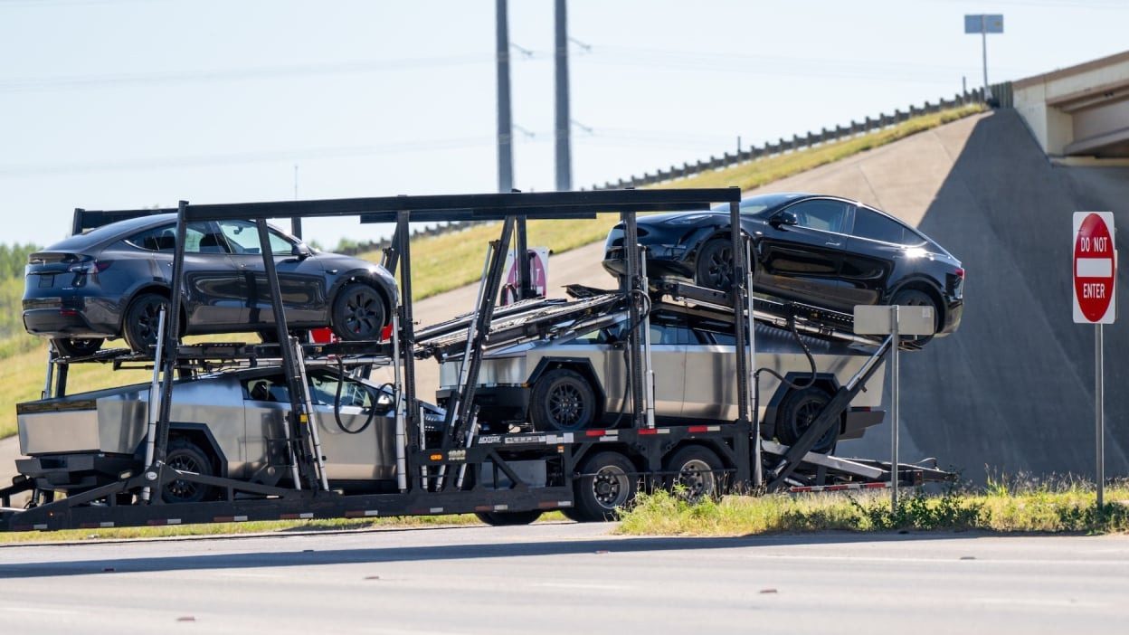 Tesla reduce la producción del Cybertruck