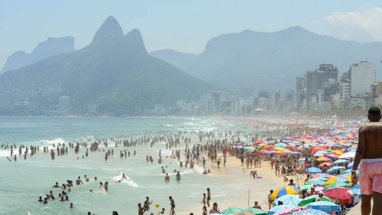 Turistas brasileiros injetarão R$ 148 bi na economia durante o verão