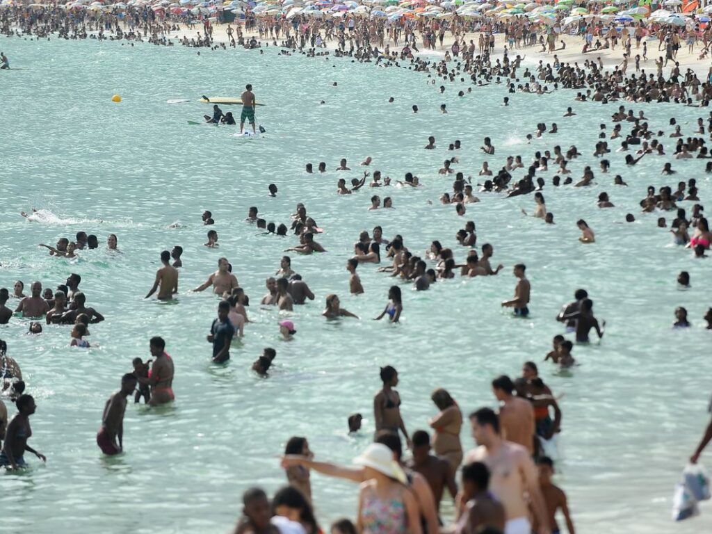 Verão começa hoje e previsão é de menos chuvas na maior parte do país