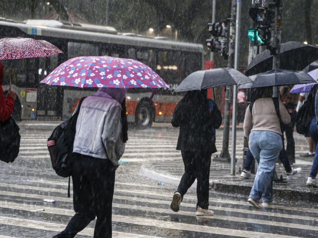 Natal tem previsão de chuvas fortes em quase todo o país