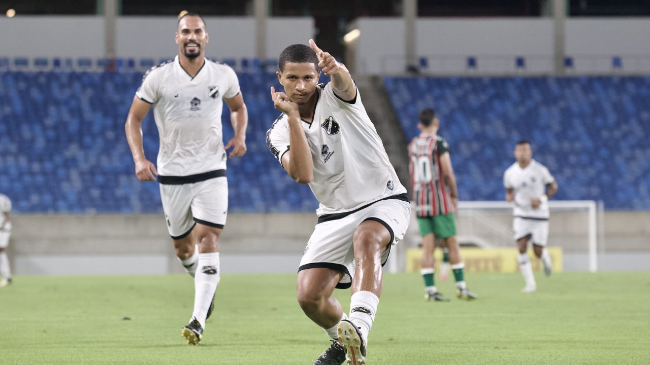 ABC supera Baraúnas com gol de Emanuel e mantém liderança no Potiguar