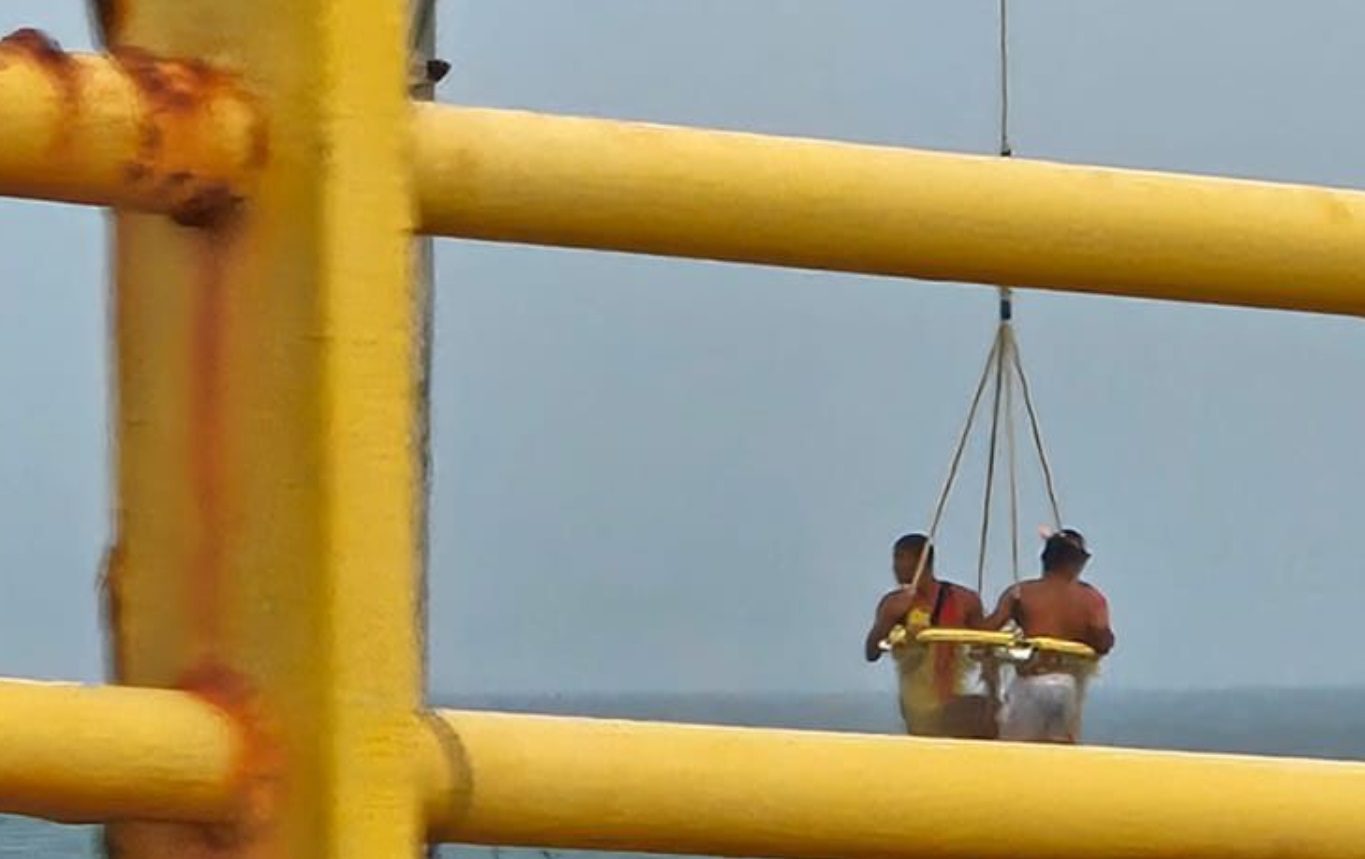 Bombeiros salvam quatro banhistas de afogamento em Natal