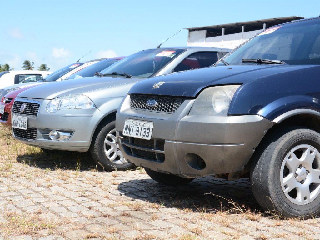 Detran realiza leilão online com 117 lotes de veículos e sucatas no RN