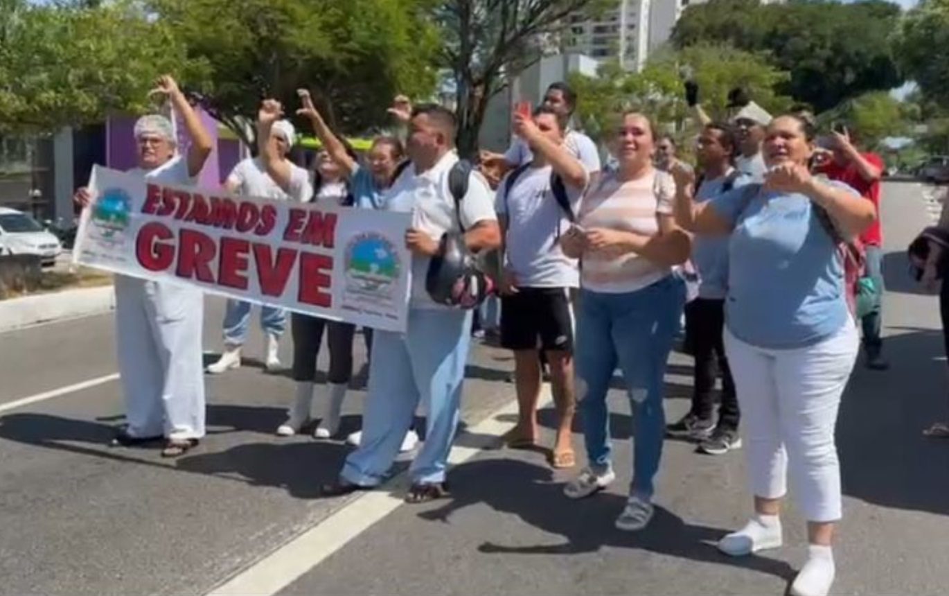 Greve de trabalhadores terceirizados paralisa setor de nutrição do Hospital Walfredo Gurgel