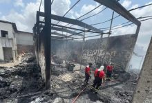 Incêndio de grandes proporções destrói fábrica de reciclagem em Parnamirim