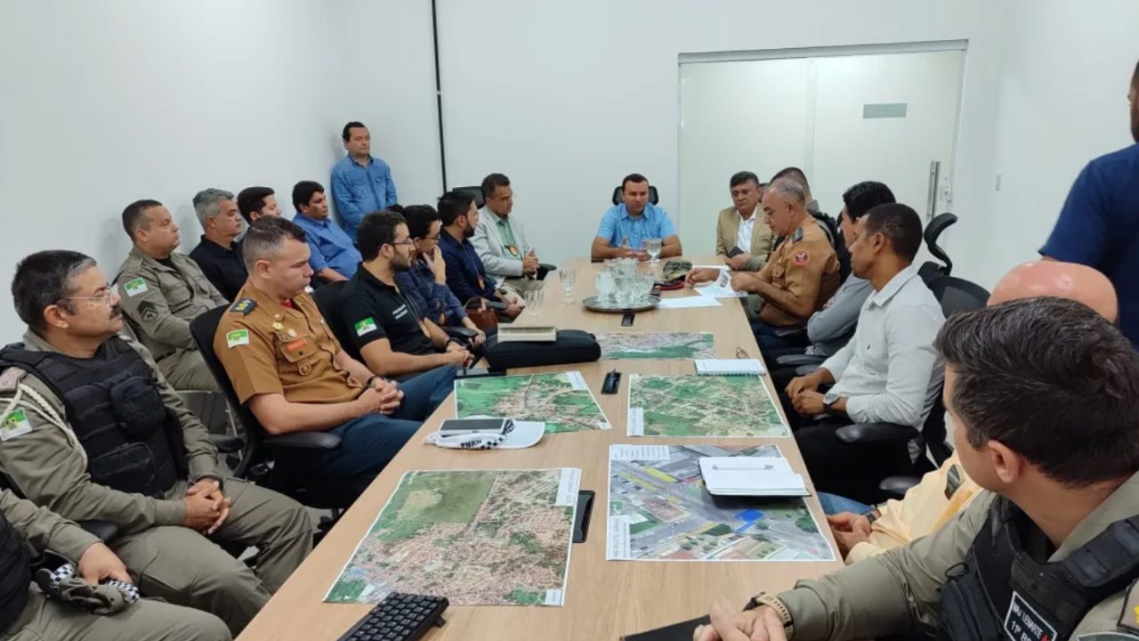 Macaíba planeja carnaval 2025 com foco em segurança e videomonitoramento