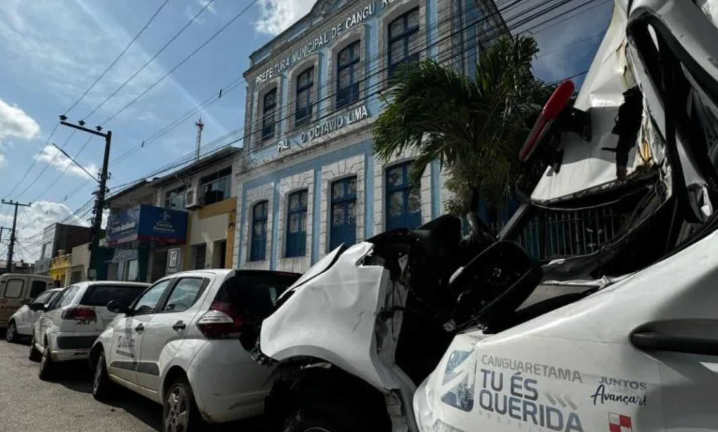 Novo prefeito de Canguaretama faz desfile de carros e expoe frota sucateada herdada da gestao anterior