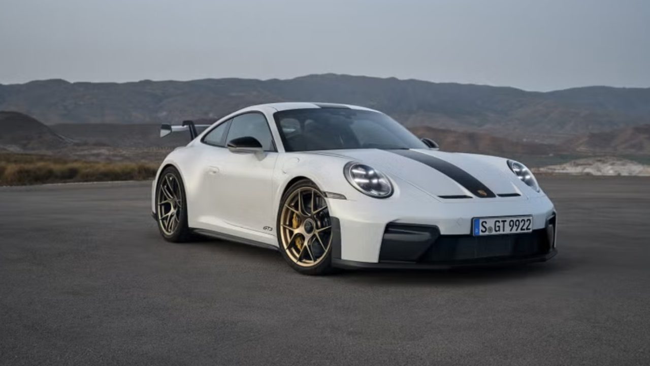 Porsche 911 GT3 2025 chega ao Brasil com versão Touring e preço de R$ 1,5 milhão