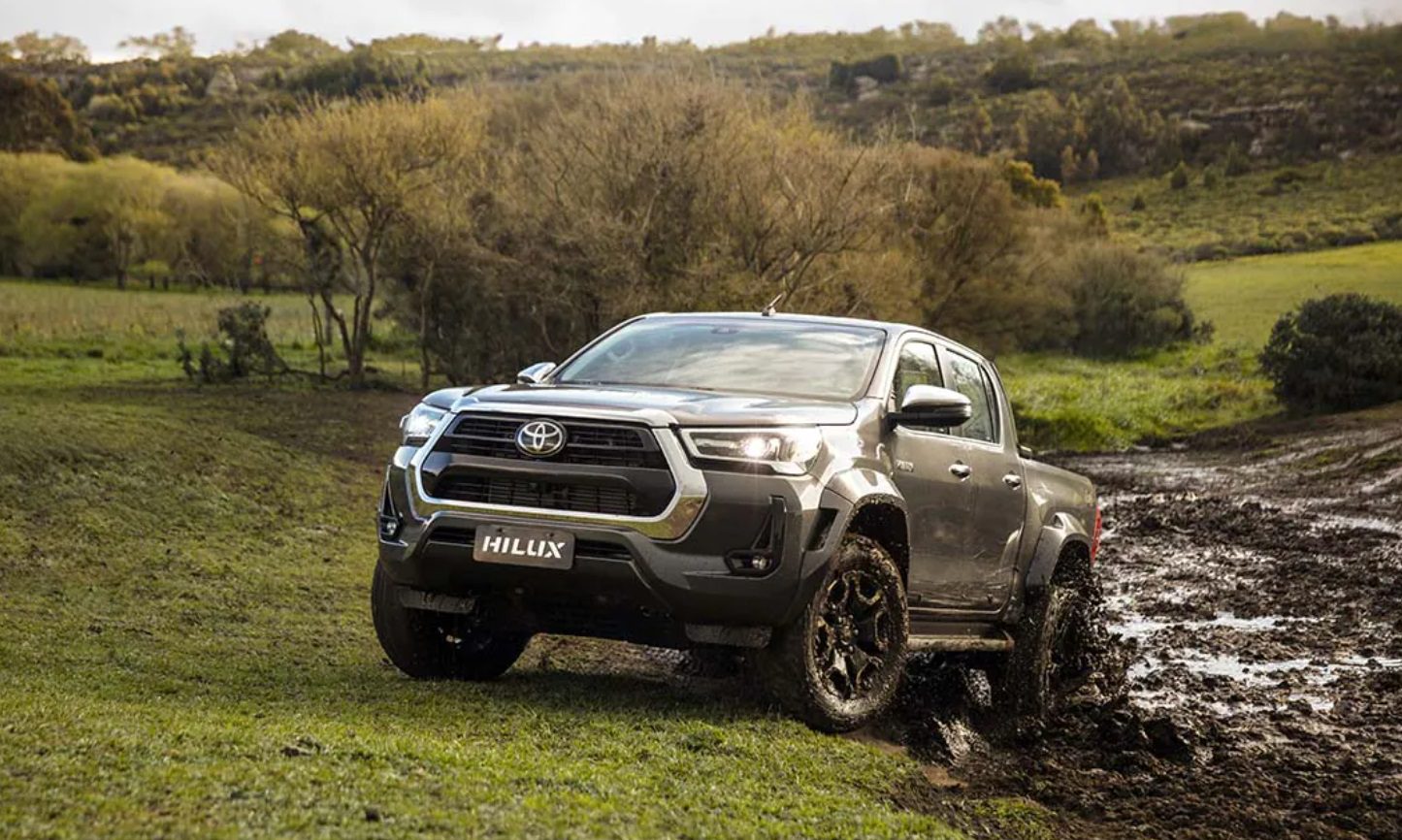 Toyota Hilux e SW4 2025: novidades em segurança, câmbio automático e garantia estendida