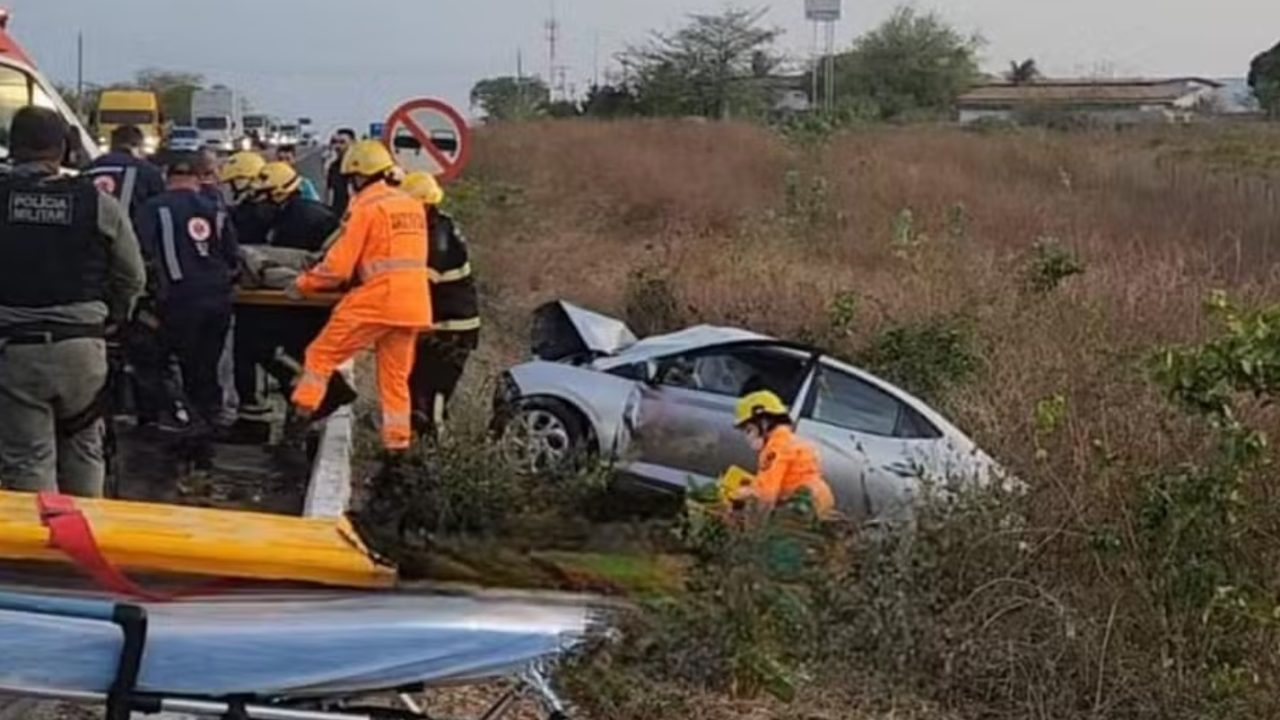 Ultrapassagem perigosa resulta em grave colisão na BR-304 em Mossoró