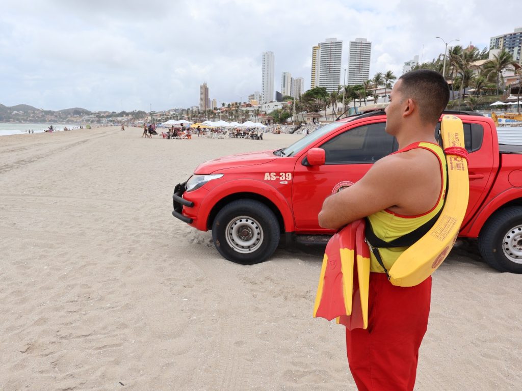 Bombeiros do RN realizam 25 resgates nas praias nos primeiros seis dias de 2025