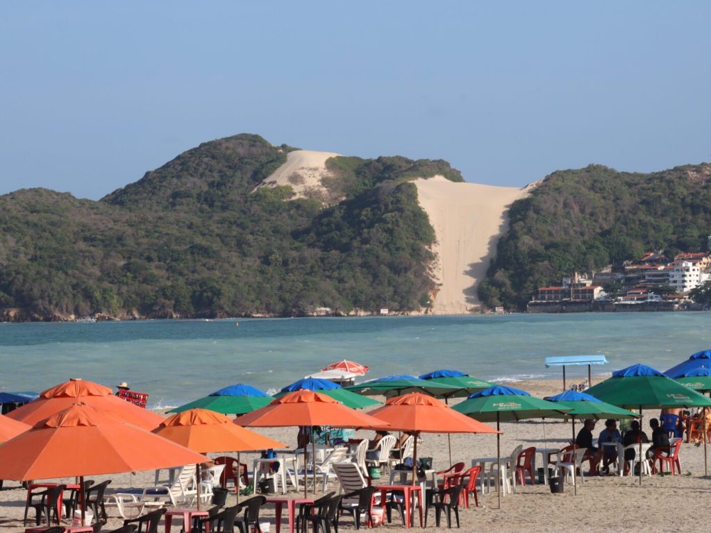 Engorda melhora lazer e turismo na praia de Ponta Negra