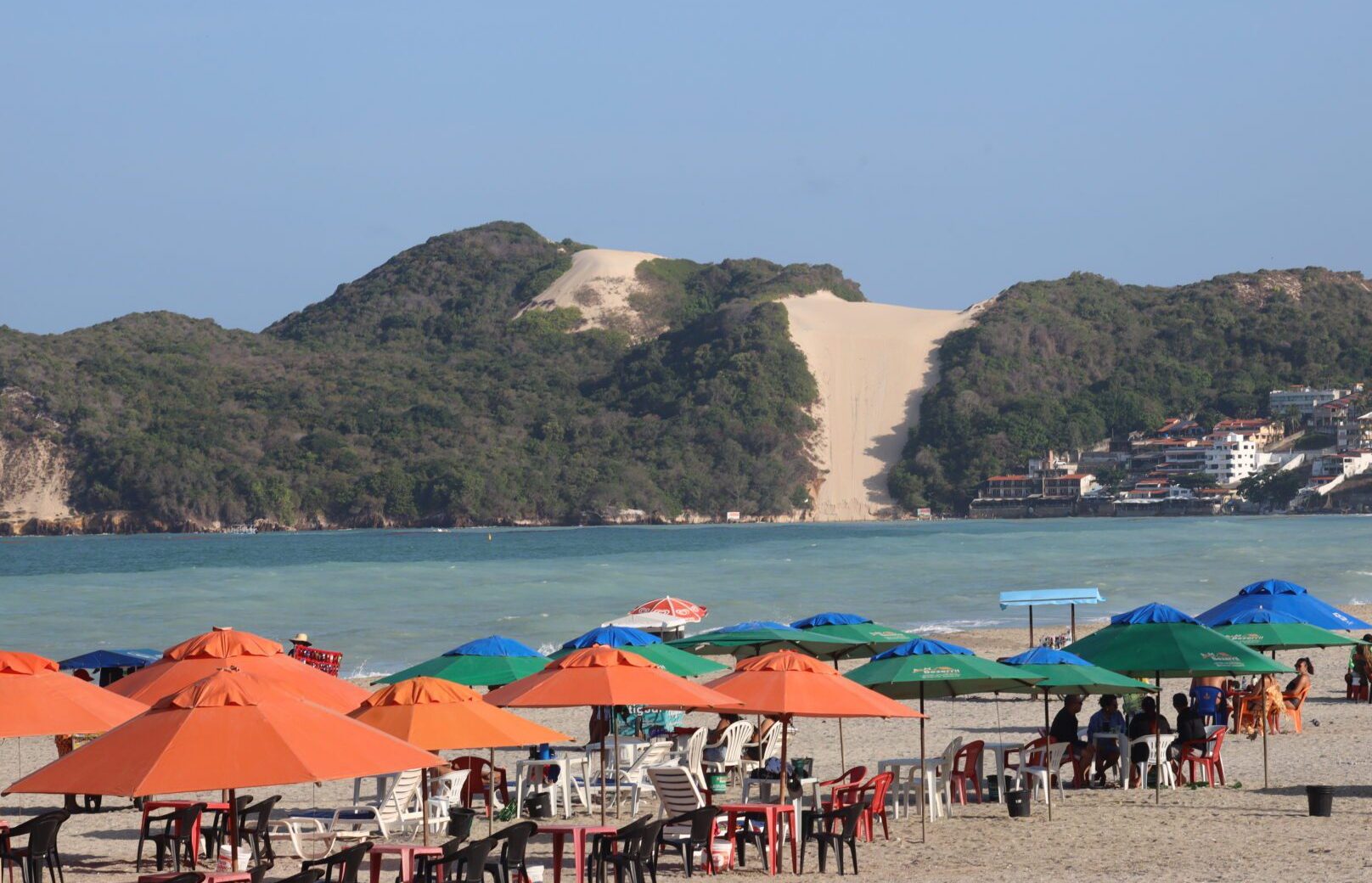 Engorda melhora lazer e turismo na praia de Ponta Negra