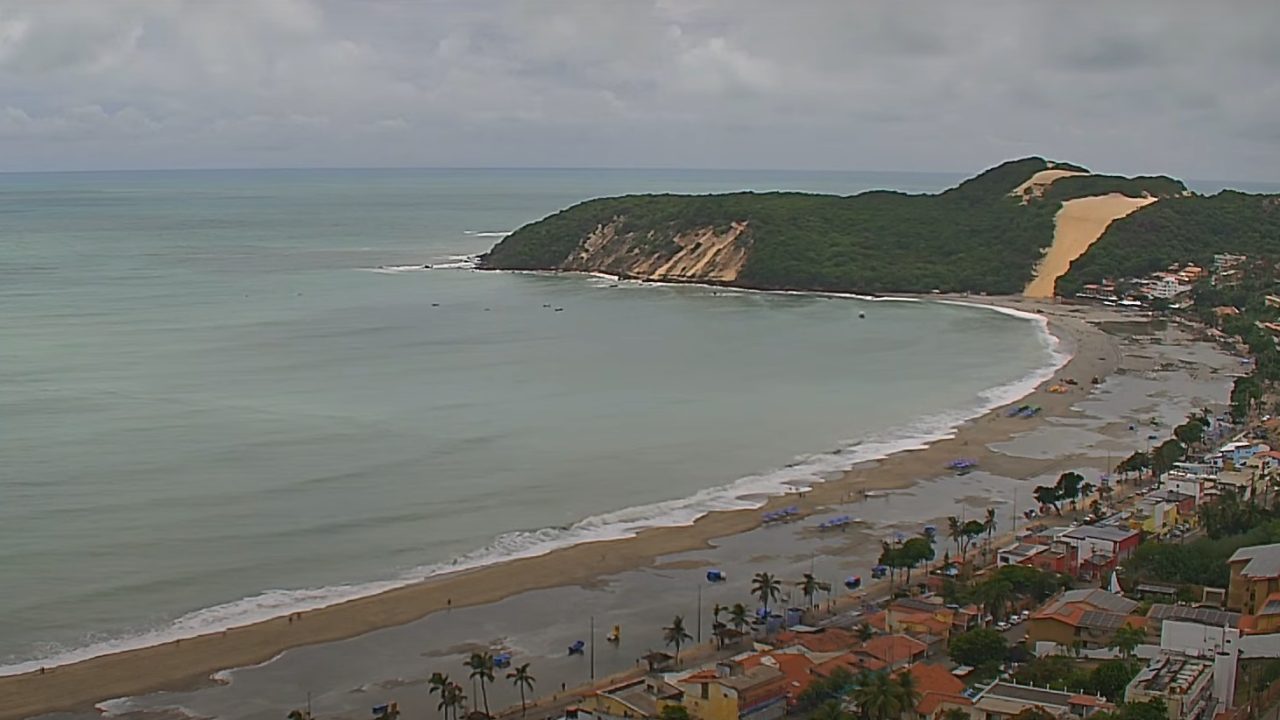 Engorda de Ponta Negra amanhece alagada após fortes chuvas em Natal