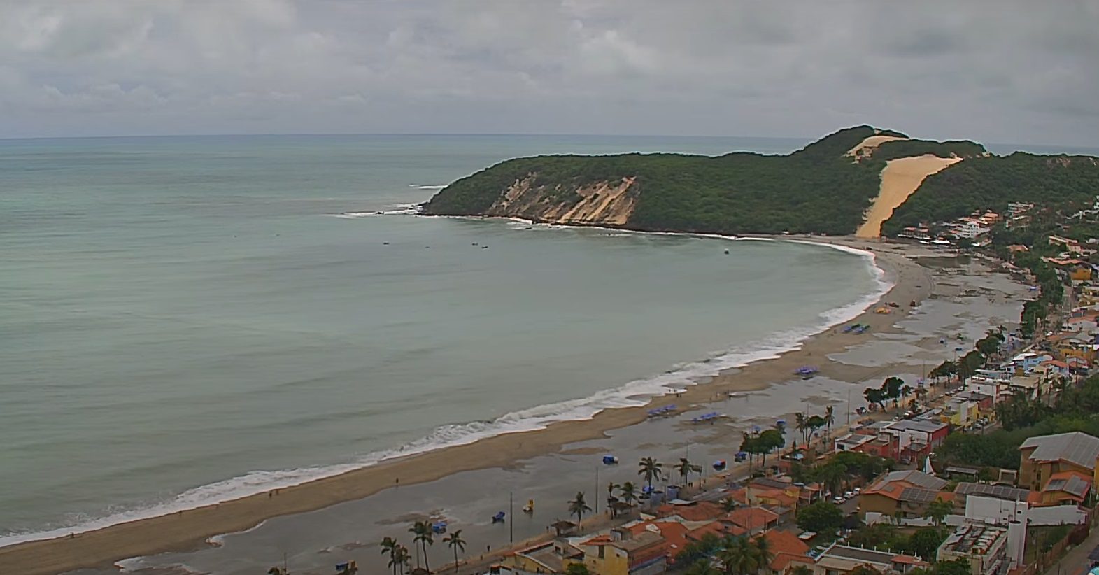 Engorda de Ponta Negra amanhece alagada após fortes chuvas em Natal