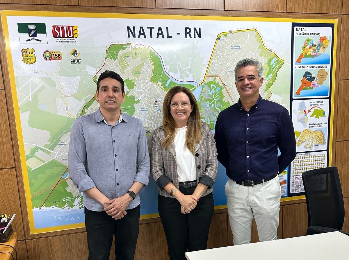 Equipe da Secretaria de Trânsito de Macaíba realiza visita técnica para parceria com a STTU de Natal