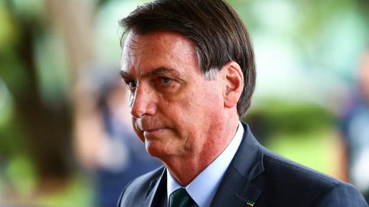 PGR denuncia Bolsonaro por golpe de Estado e aponta plano para matar Lula