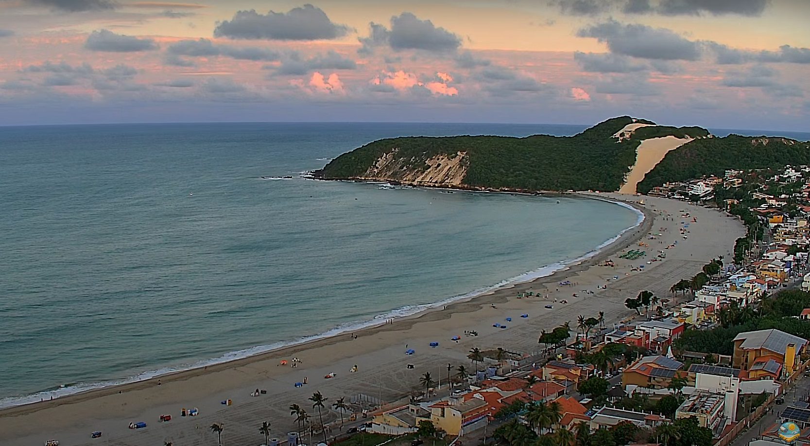 Natal terá limpeza noturna na Praia de Ponta Negra