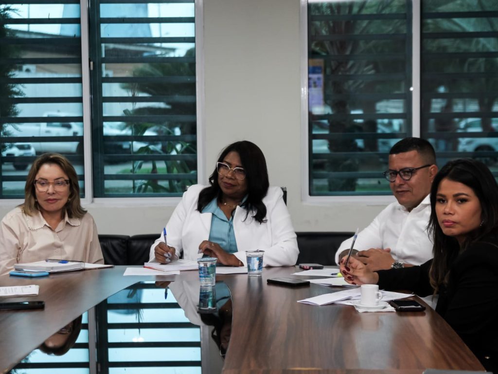 Nilda discute melhorias na saúde de Parnamirim com sindicato dos enfermeiros