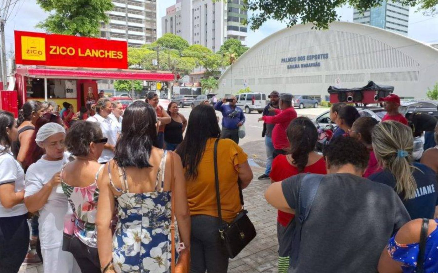 Com salários atrasados, merendeiras da rede estadual do RN entram em greve