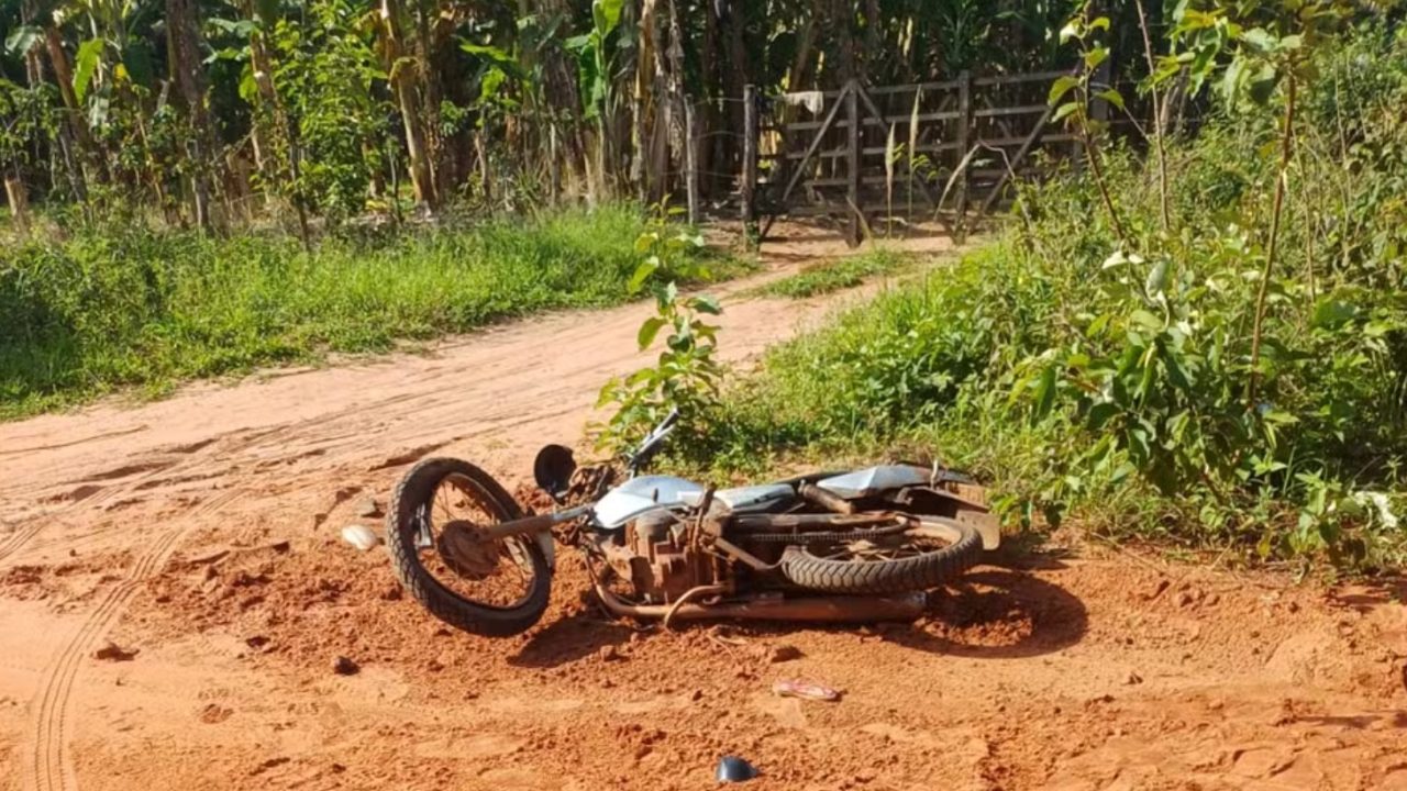 Bebê de um ano morre em colisão entre moto e reboque em Touros, no litoral do RN