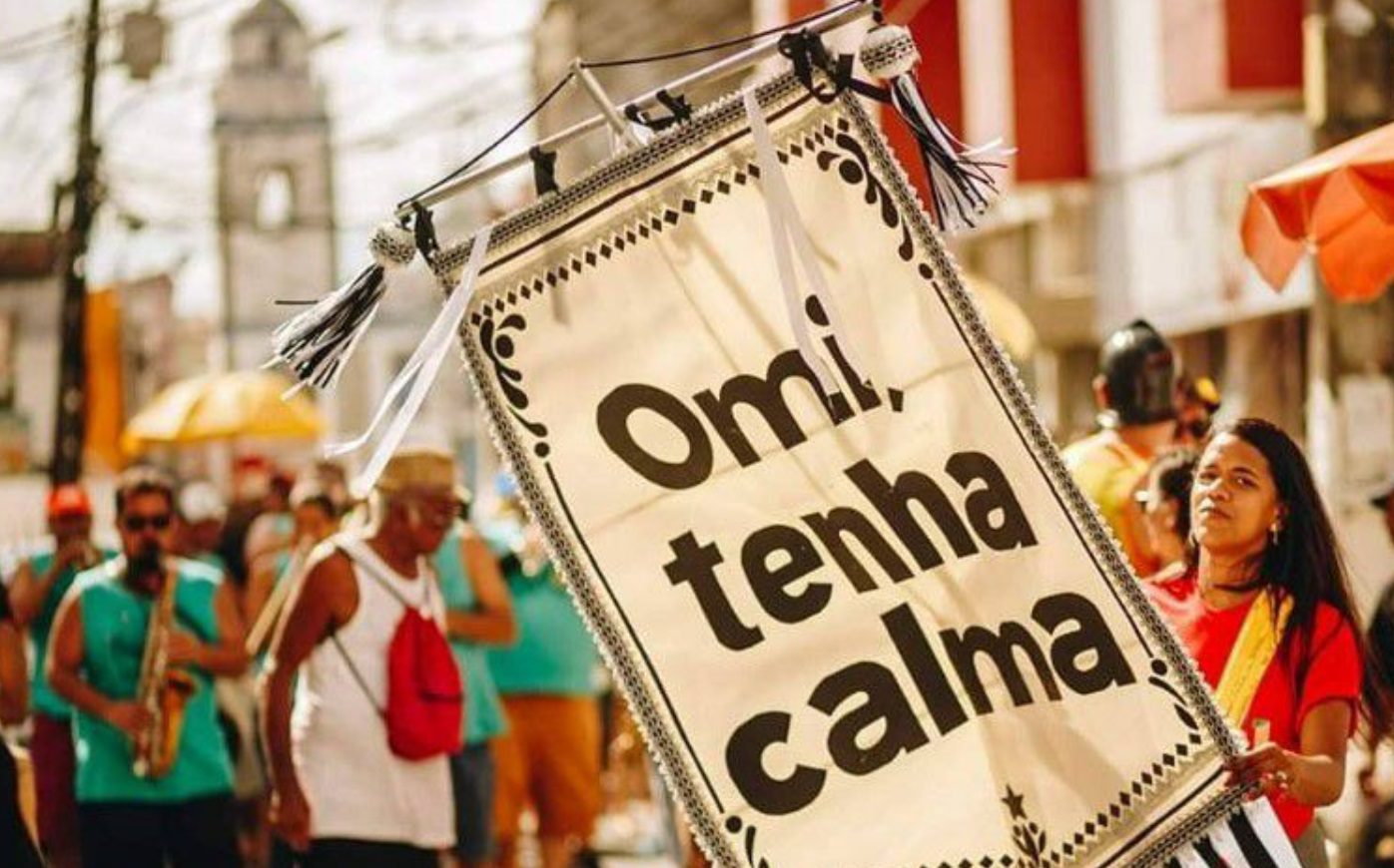 Em Natal, Bloco 'Omi, Tenha Calma!' Prolonga a Folia Carnavalesca em Petrópolis