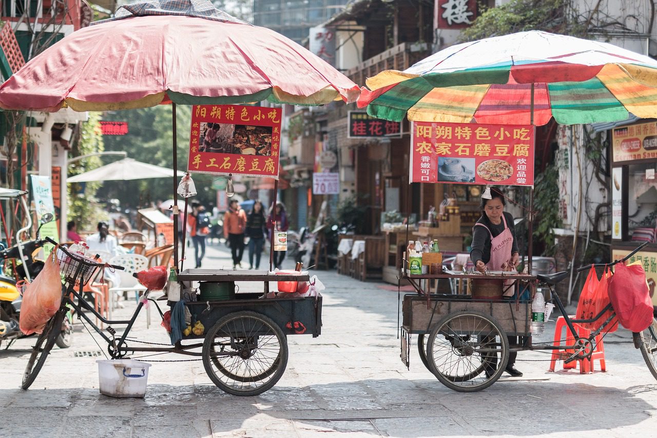 China anuncia plano para impulsionar consumo interno com aumento de renda e subsídios