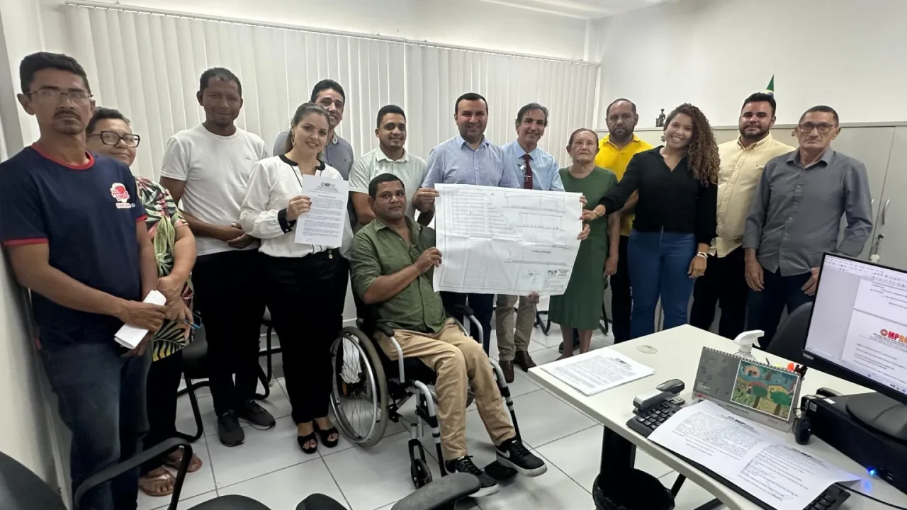 Emídio Jr. firma acordo para construção de camelódromo em Macaíba