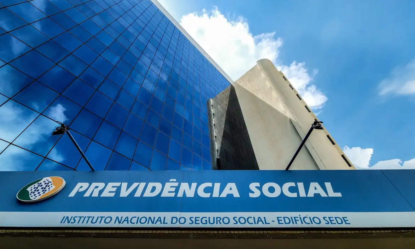 Justiça libera R$ 2,3 bilhões para 141 mil aposentados e pensionistas do INSS