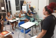 Projeto da UFRN cria rede para alfabetizar jovens, adultos e idosos em Natal