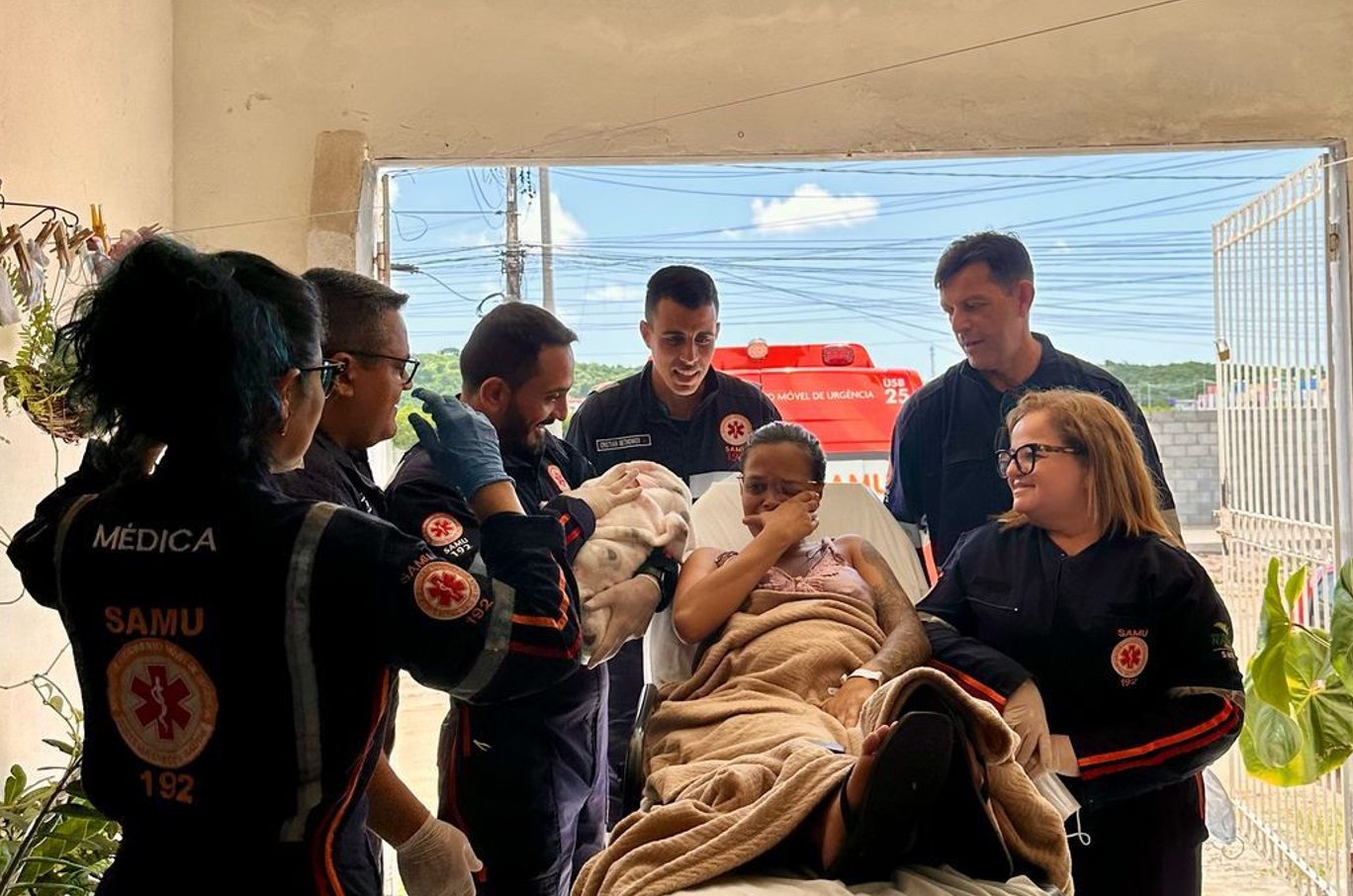 SAMU Natal realiza parto de emergência em residência no bairro Planalto