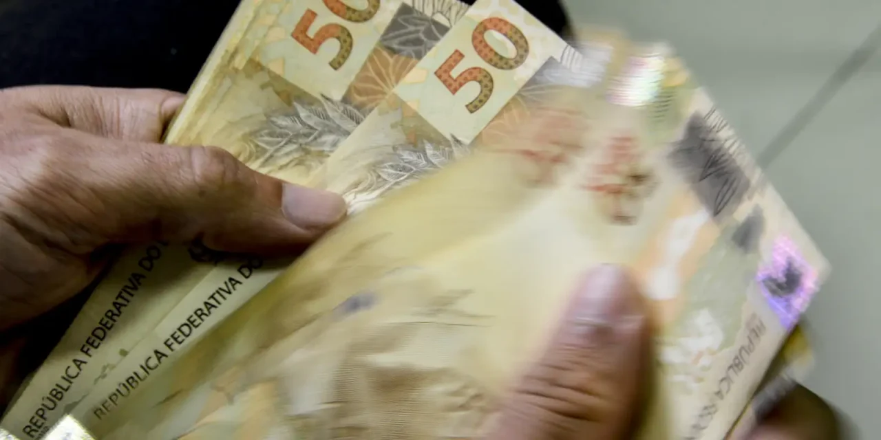 Caixa paga Bolsa Família a beneficiários com NIS de final 4