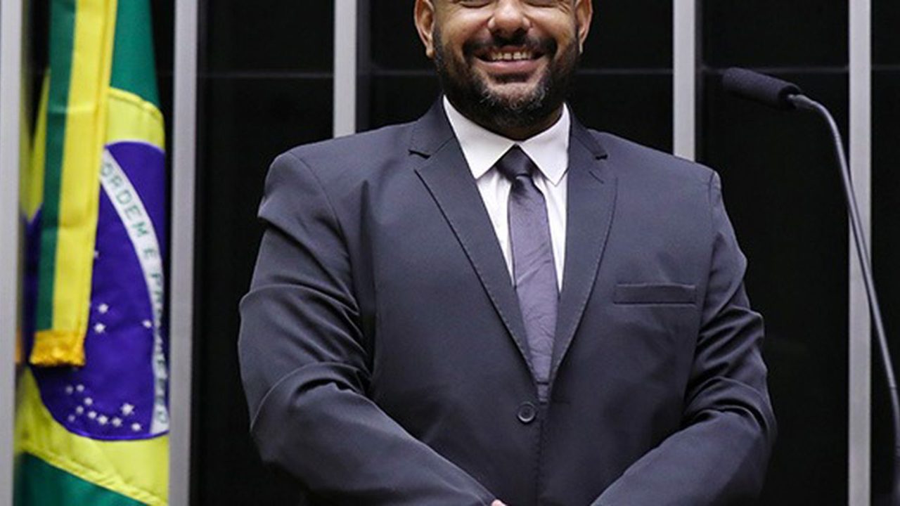 Deputado Sargento Portugal denuncia que foi alvo de tiros no Rio