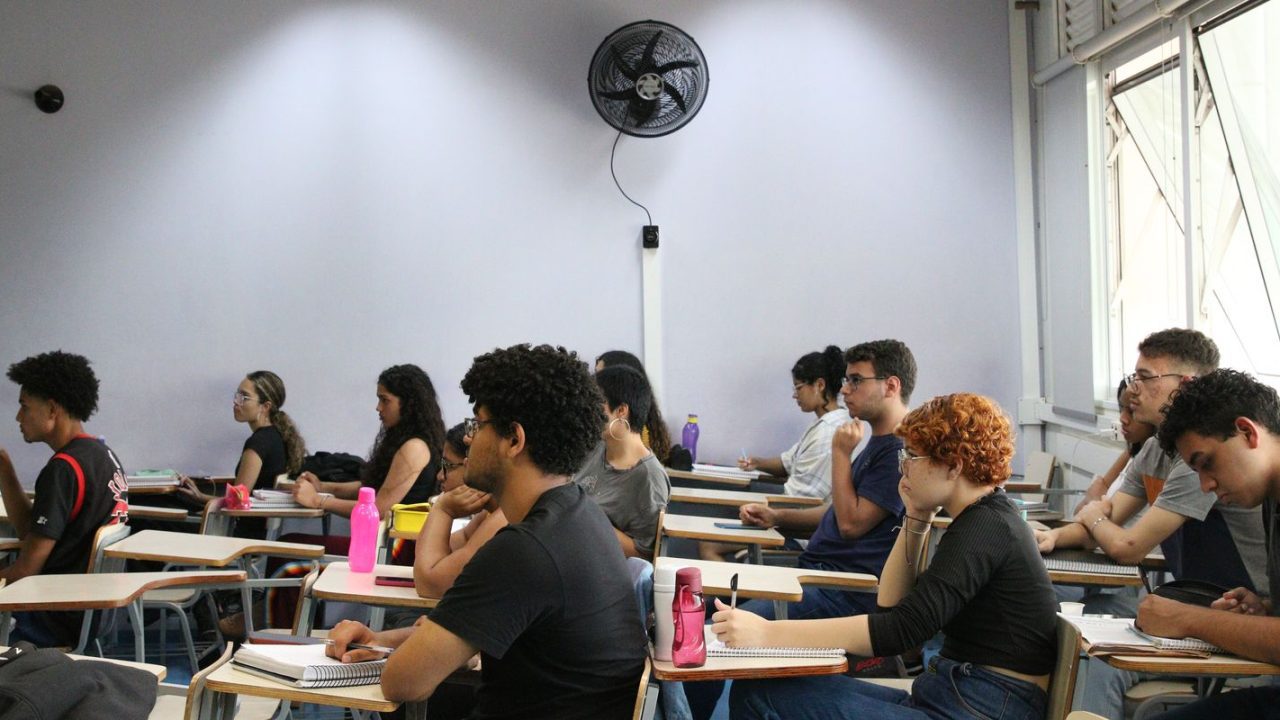 MEC abre inscrições para apoio e financiamento de cursinhos populares