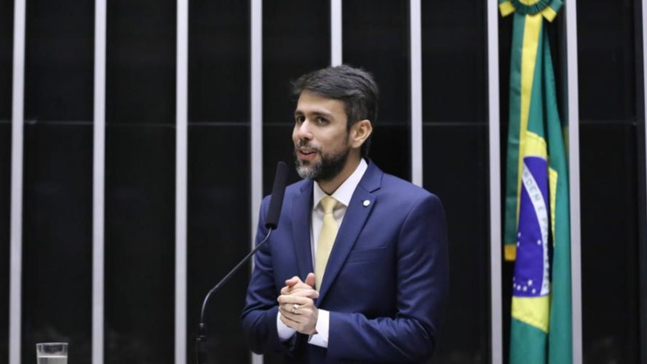 Deputado Pedro Lucas recusa convite para ser ministro das Comunicações