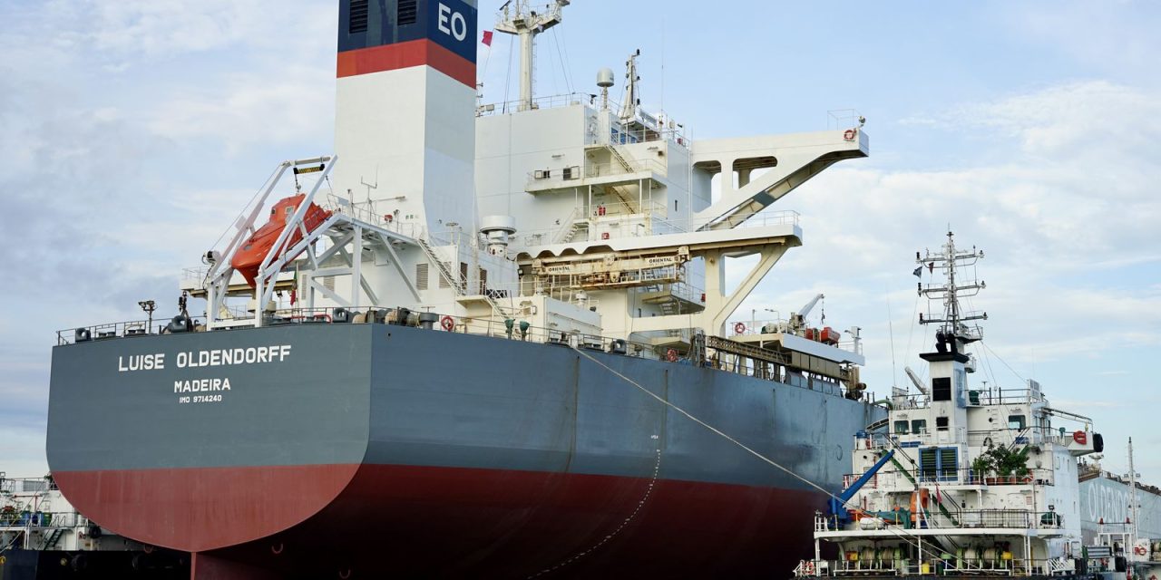 Petrobras abastece navio da Vale com mistura de óleo de cozinha usado