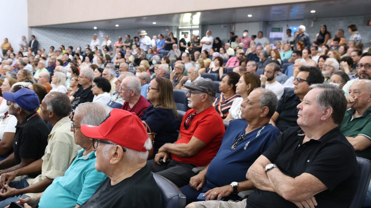 Professores beneficiados na Ação dos Precatórios podem consultar valores a partir da terça-feira (22)